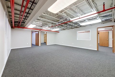Immobilier commercial à vendre à Clearwater, Floride: 4295.15 m2 № 2237327 - photo 25
