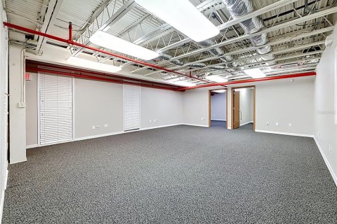 Immobilier commercial à vendre à Clearwater, Floride: 4295.15 m2 № 2237327 - photo 24