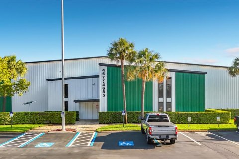 Immobilier commercial à vendre à Clearwater, Floride: 4295.15 m2 № 2237327 - photo 9