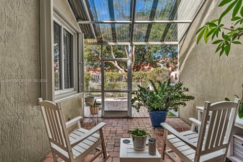 Adosado en venta en Coral Springs, Florida, 3 dormitorios, 149.2 m2 № 1999109 - foto 15