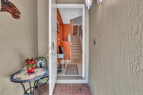 Adosado en venta en Coral Springs, Florida, 3 dormitorios, 149.2 m2 № 1999109 - foto 4