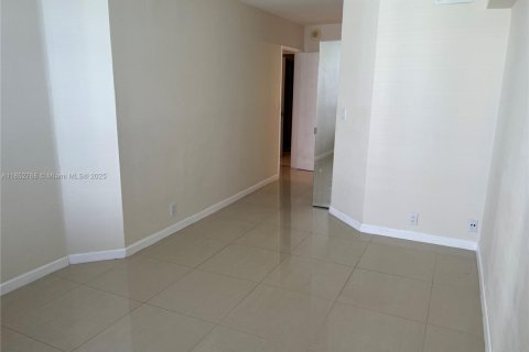 Купить кондоминиум в Авентура, Флорида 2 спальни, 126.81м2, № 1875000 - фото 24