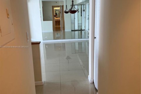 Купить кондоминиум в Авентура, Флорида 2 спальни, 126.81м2, № 1875000 - фото 28