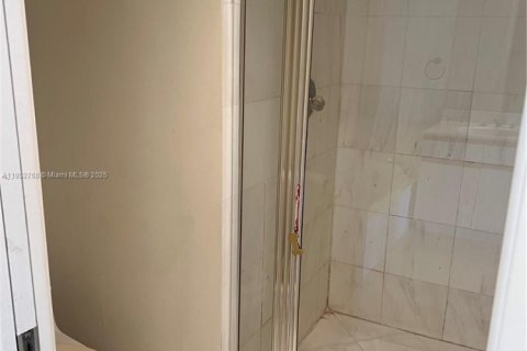 Купить кондоминиум в Авентура, Флорида 2 спальни, 126.81м2, № 1875000 - фото 11