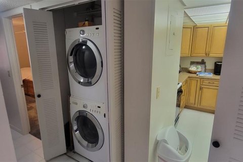 Copropriété à vendre à Deltona, Floride: 2 chambres, 83.33 m2 № 2145044 - photo 19