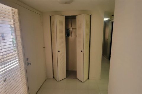 Copropriété à vendre à Deltona, Floride: 2 chambres, 83.33 m2 № 2145044 - photo 2