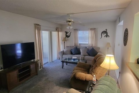 Copropriété à vendre à Deltona, Floride: 2 chambres, 83.33 m2 № 2145044 - photo 4