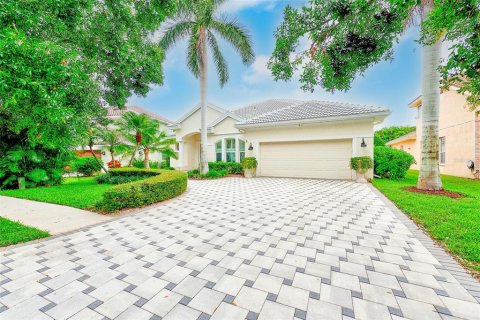 Villa ou maison à vendre à Seminole, Floride: 3 chambres, 284.75 m2 № 1905883 - photo 2