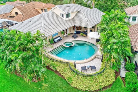 Villa ou maison à vendre à Seminole, Floride: 3 chambres, 284.75 m2 № 1905883 - photo 1