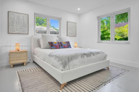 House in Wilton Manors, Florida 4 bedrooms, 208.1 sq.m. № 1984601 - photo 16