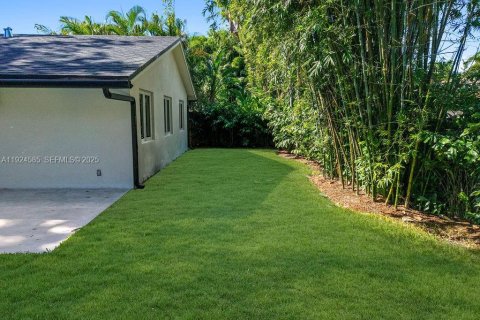 House in Wilton Manors, Florida 4 bedrooms, 208.1 sq.m. № 1984601 - photo 27