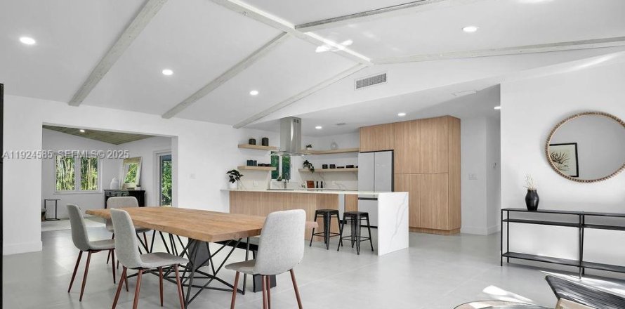 House in Wilton Manors, Florida 4 bedrooms, 208.1 sq.m. № 1984601