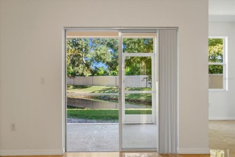 Touwnhouse à vendre à Sarasota, Floride: 3 chambres, 181.53 m2 № 2436793 - photo 11