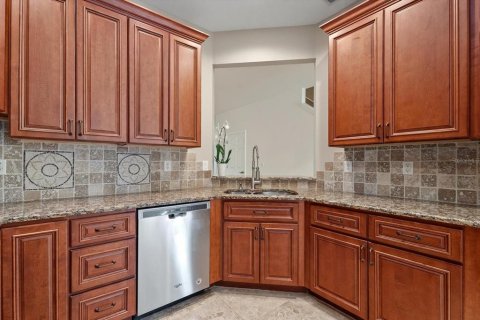 Touwnhouse à vendre à Sarasota, Floride: 3 chambres, 181.53 m2 № 2436793 - photo 15