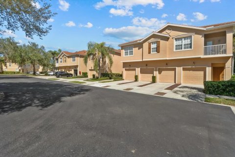 Touwnhouse à vendre à Sarasota, Floride: 3 chambres, 181.53 m2 № 2436793 - photo 2