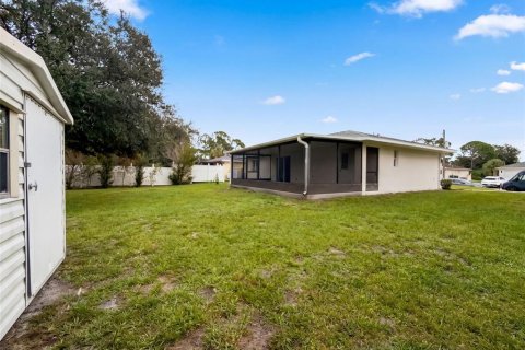 House in North Port, Florida 3 bedrooms, 102.01 sq.m. № 2391004 - photo 5