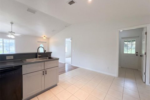 House in North Port, Florida 3 bedrooms, 102.01 sq.m. № 2391004 - photo 6
