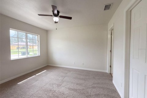 House in North Port, Florida 3 bedrooms, 102.01 sq.m. № 2391004 - photo 4