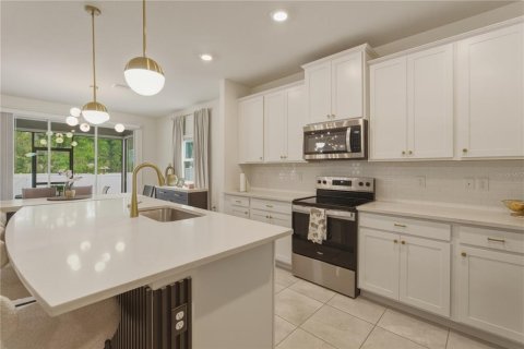 Casa en venta en Alachua, Florida, 4 dormitorios, 298.12 m2 № 2120191 - foto 4