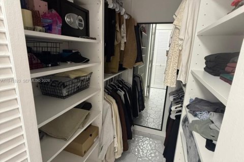 Снять в аренду кондоминиум в Холливуд, Флорида 1 спальня, 78.41м2, № 2001784 - фото 6