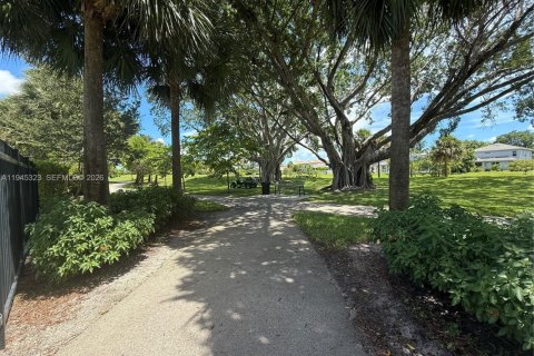 Снять в аренду кондоминиум в Холливуд, Флорида 1 спальня, 78.41м2, № 2001784 - фото 16