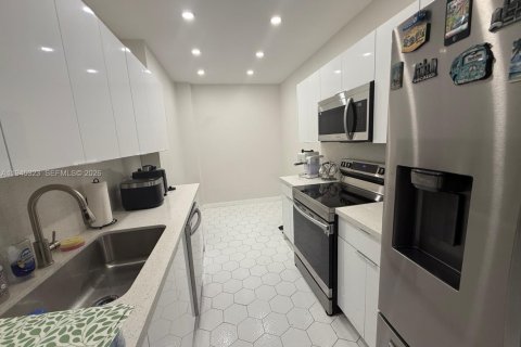Снять в аренду кондоминиум в Холливуд, Флорида 1 спальня, 78.41м2, № 2001784 - фото 3