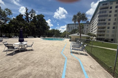 Снять в аренду кондоминиум в Холливуд, Флорида 1 спальня, 78.41м2, № 2001784 - фото 13