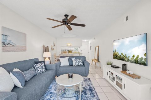 Copropriété à vendre à Sarasota, Floride: 2 chambres, 94.02 m2 № 1719624 - photo 6