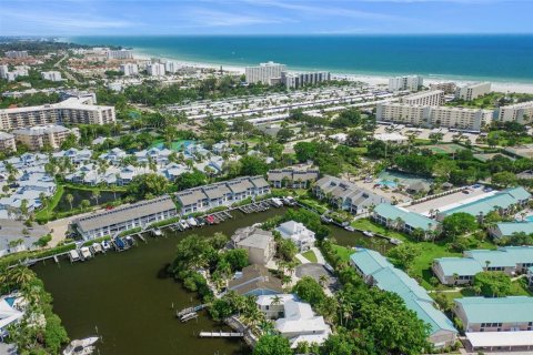 Copropriété à vendre à Sarasota, Floride: 2 chambres, 94.02 m2 № 1719624 - photo 1