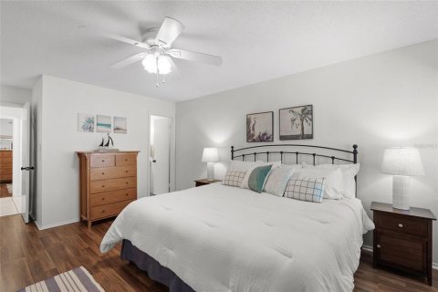 Copropriété à vendre à Sarasota, Floride: 2 chambres, 94.02 m2 № 1719624 - photo 21