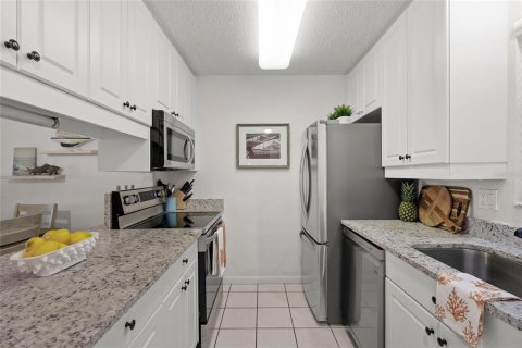 Copropriété à vendre à Sarasota, Floride: 2 chambres, 94.02 m2 № 1719624 - photo 14