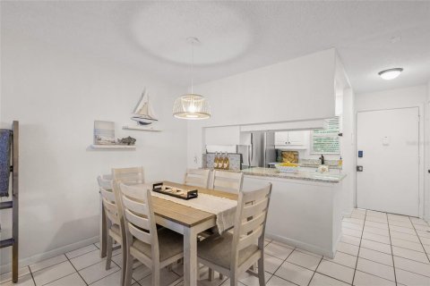 Copropriété à vendre à Sarasota, Floride: 2 chambres, 94.02 m2 № 1719624 - photo 17
