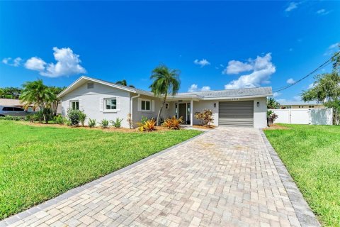 House in Palmetto, Florida 2 bedrooms, 149.67 sq.m. № 2101459 - photo 4