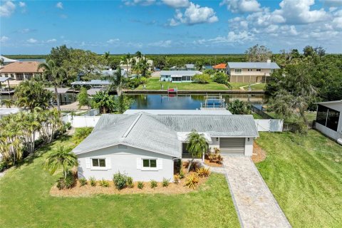 House in Palmetto, Florida 2 bedrooms, 149.67 sq.m. № 2101459 - photo 2