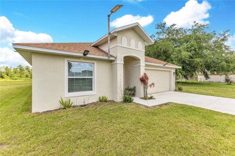 Casa en venta en Kissimmee, Florida, 4 dormitorios, 163.32 m2 № 2204407 - foto 2