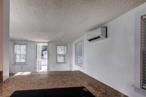 House in Mount Dora, Florida 1 bedroom, 65.03 sq.m. № 1824994 - photo 6