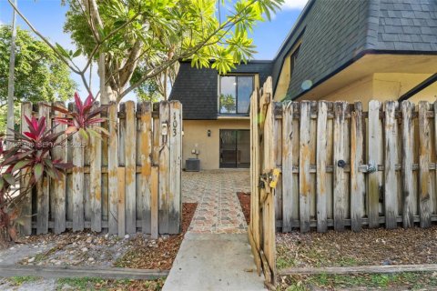 Condominio en venta en Miami, Florida, 2 dormitorios, 120.96 m2 № 2038058 - foto 7