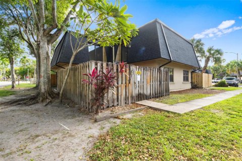 Condominio en venta en Miami, Florida, 2 dormitorios, 120.96 m2 № 2038058 - foto 9