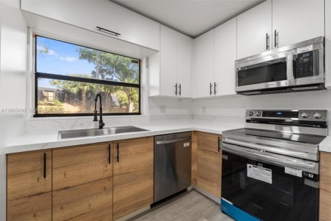 Condominio en venta en Miami, Florida, 2 dormitorios, 120.96 m2 № 2038058 - foto 17