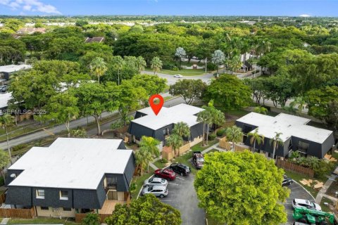 Condominio en venta en Miami, Florida, 2 dormitorios, 120.96 m2 № 2038058 - foto 30