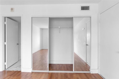 Condominio en venta en Lauderhill, Florida, 2 dormitorios, 90.3 m2 № 2245889 - foto 19
