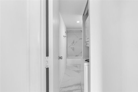 Condominio en venta en Lauderhill, Florida, 2 dormitorios, 90.3 m2 № 2245889 - foto 17