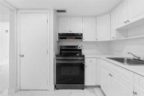 Condominio en venta en Lauderhill, Florida, 2 dormitorios, 90.3 m2 № 2245889 - foto 4