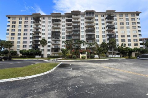 Condominio en venta en Lauderhill, Florida, 2 dormitorios, 90.3 m2 № 2245889 - foto 20