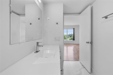 Condominio en venta en Lauderhill, Florida, 2 dormitorios, 90.3 m2 № 2245889 - foto 10
