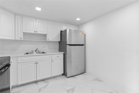 Condominio en venta en Lauderhill, Florida, 2 dormitorios, 90.3 m2 № 2245889 - foto 3