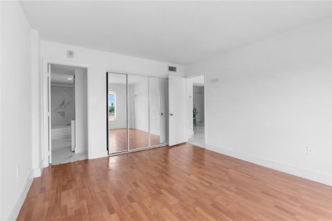 Condominio en venta en Lauderhill, Florida, 2 dormitorios, 90.3 m2 № 2245889 - foto 16