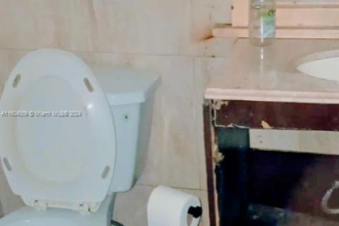 Shop in Miami, Florida № 1224588