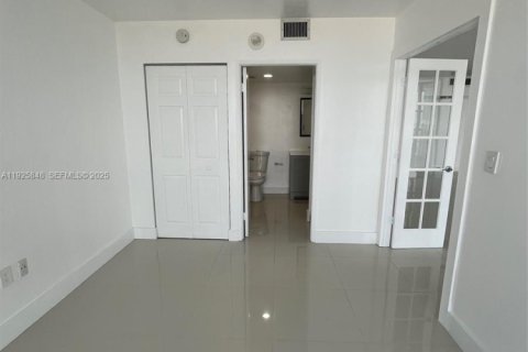 Condominio en venta en Aventura, Florida, 2 dormitorios, 97.45 m2 № 1984308 - foto 8