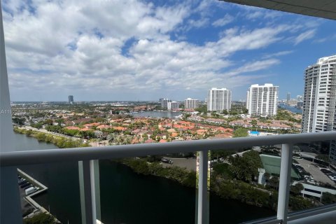 Condominio en venta en Aventura, Florida, 2 dormitorios, 97.45 m2 № 1984308 - foto 2